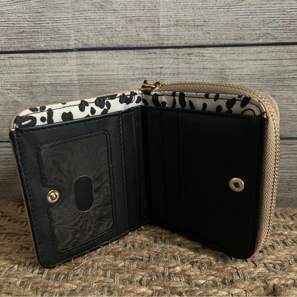 Jessica Simpson Wallet - Picture 5 of 6